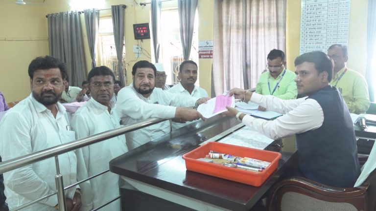 माजी आ. बाबाजानी दुर्राणी यांनी अपक्ष म्हणून भरला उमेदवारी अर्ज